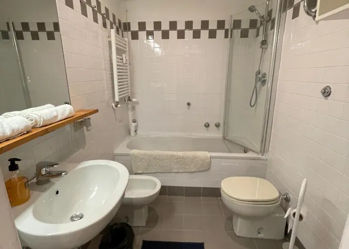 Lovely At Saint Peter's Square Vatican Apartment *